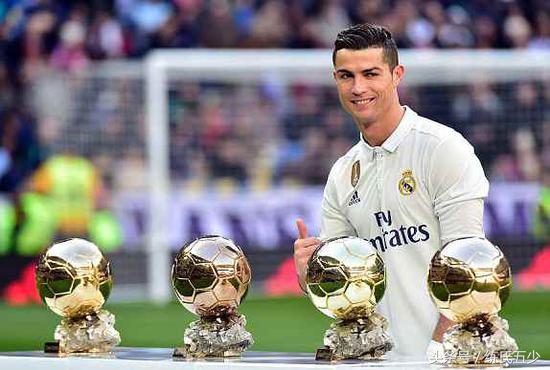 C罗，从一无所有的贫困少年到名满天下的世界足坛第一人的艰辛励志路：莫欺少年穷，苦难只会让我更强大