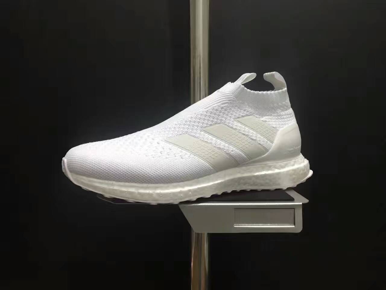 阿迪达斯boost跑鞋贝克汉姆,adidasace16.3足球鞋