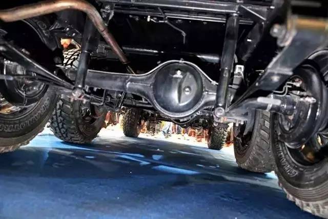 吉姆尼摇身一变奔驰g全时四驱,吉姆尼改奔驰大g多少钱