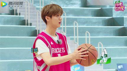 李晨体前变向晃倒马布里,李晨鹿晗乔欣应采儿跳舞