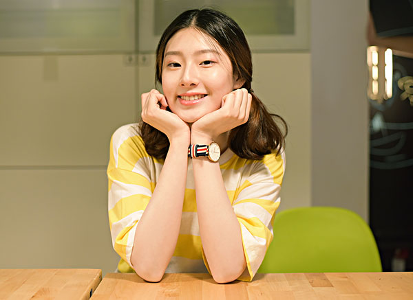 脸上白白的有点像粉刺又不是粉刺,脸上长粉刺的原因和改善方法