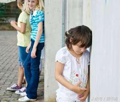 华本联育：孩子沉默寡言，你知道怎样纠正吗？