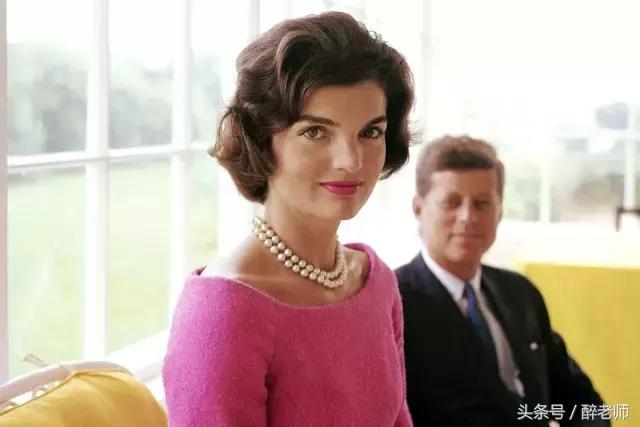 杰奎琳穿着带血的衣服,杰奎琳的眼泪音频