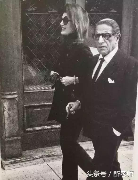 杰奎琳穿着带血的衣服,杰奎琳的眼泪音频