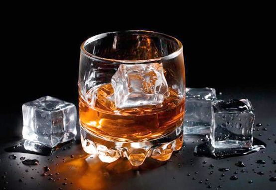 金奖白兰地有什么功效,白兰地对身体的保健作用