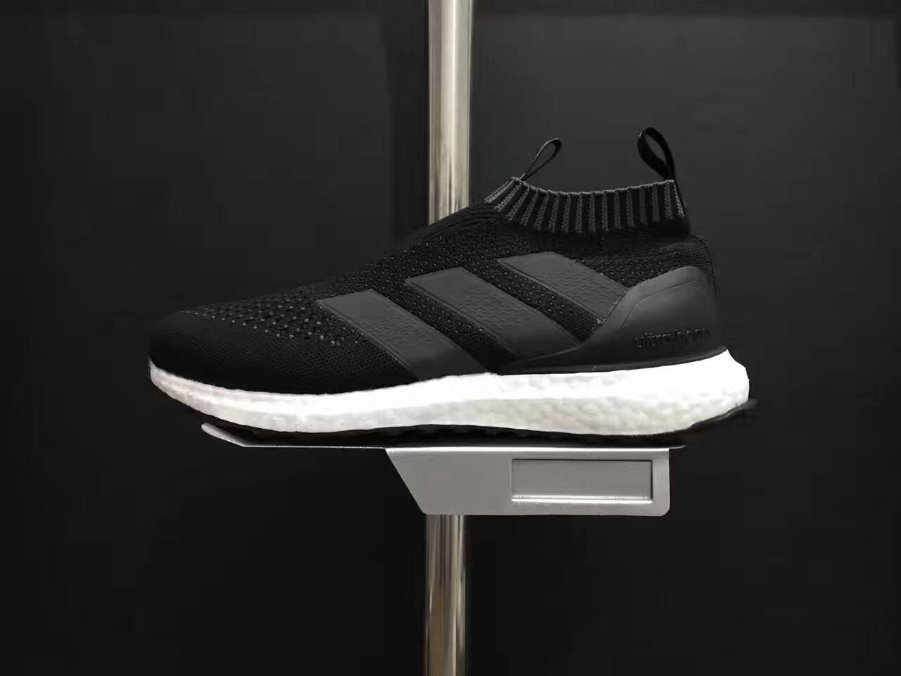 阿迪达斯boost跑鞋贝克汉姆,adidasace16.3足球鞋