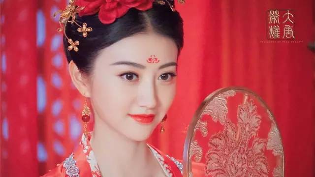 景甜在时尚圈有多火,景甜活动照太时尚了美到不行