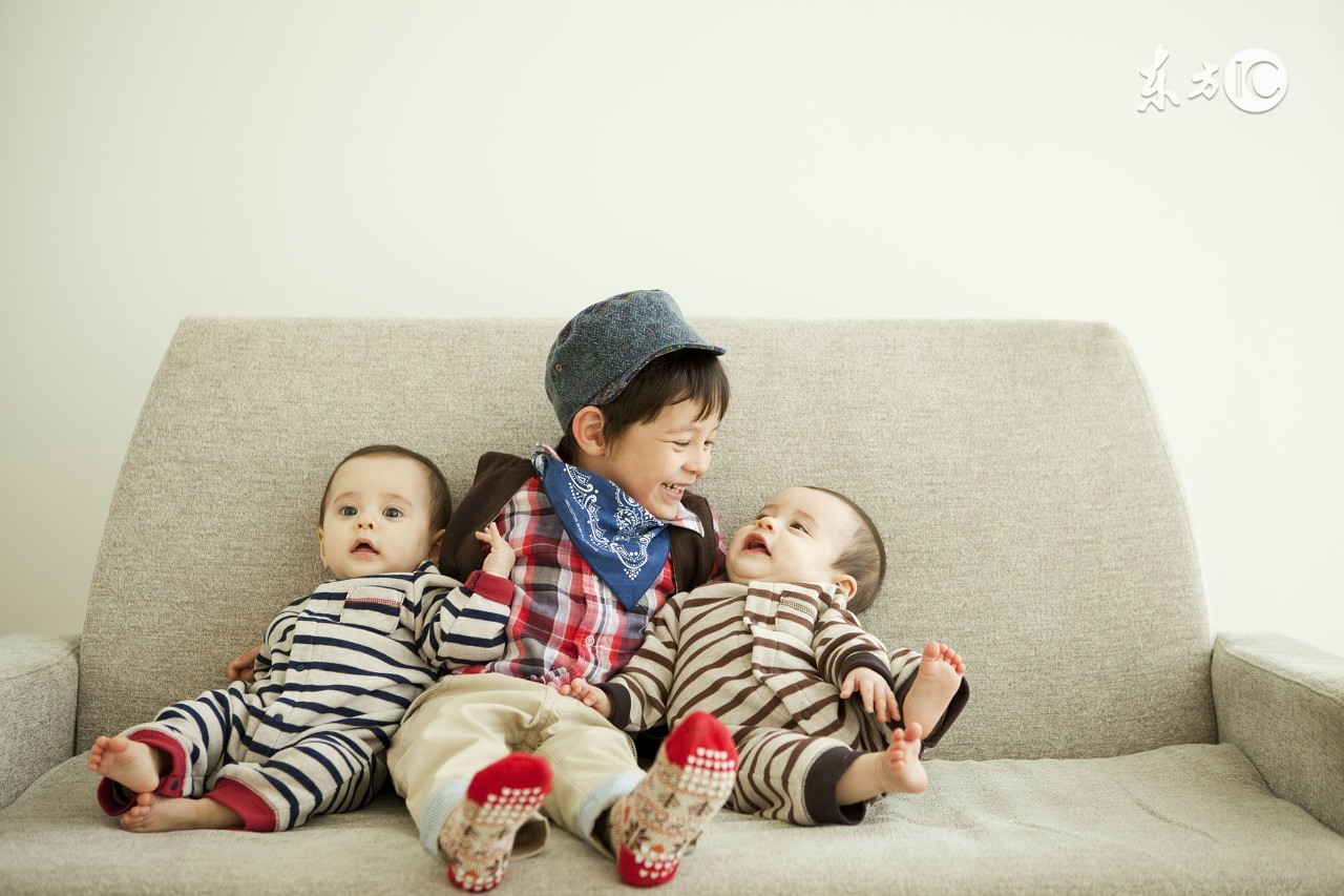 宝宝出痱子了怎么办,月子里的宝宝长痱子怎么办