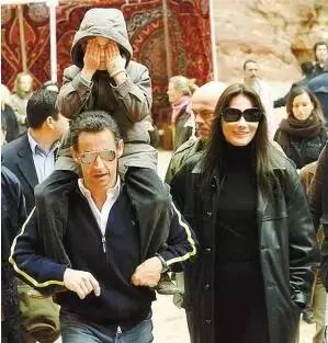 她是女版“王思聪”出身，却打出一手比他更好的牌，法国第一夫人布吕尼独特人生无须比较！