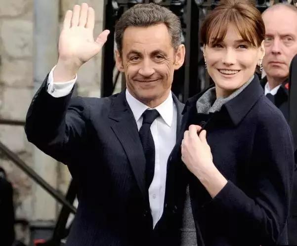 她是女版“王思聪”出身，却打出一手比他更好的牌，法国第一夫人布吕尼独特人生无须比较！