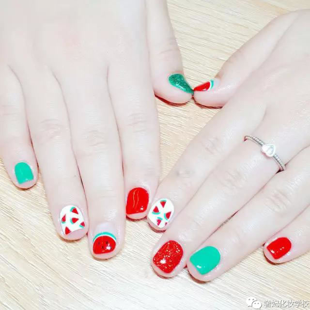 清凉夏日美甲,清凉一夏免费美甲