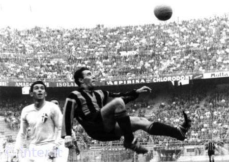 历年欧洲杯第一个入场国家队,第一支访华的足球队