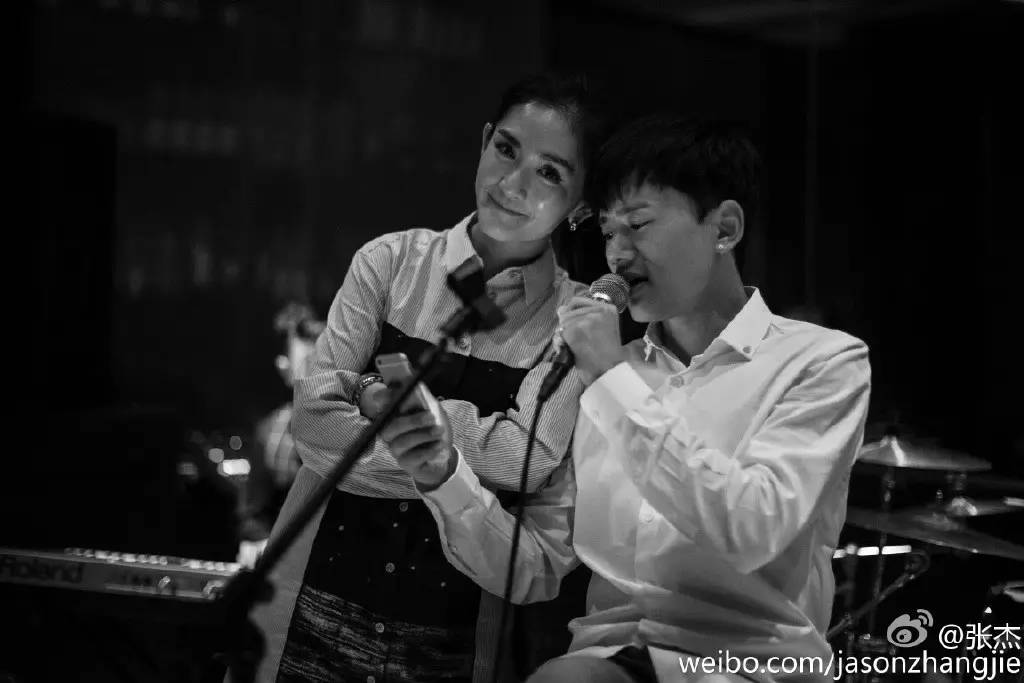 谢娜张杰最新情况,张杰被黑高能版就是爱