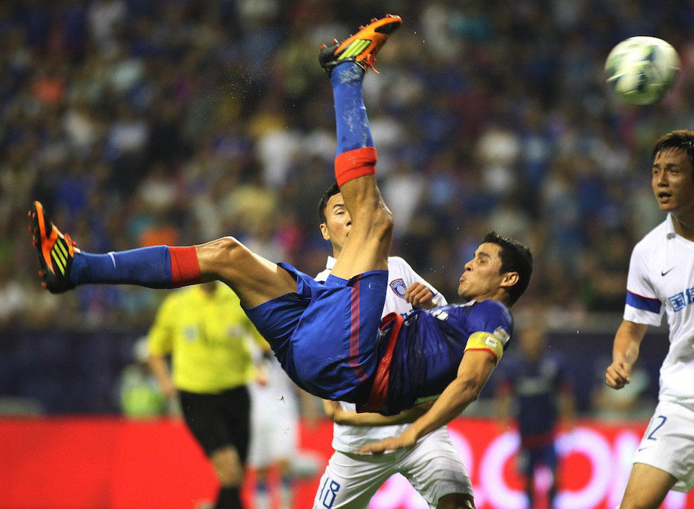 大伙冷静！莫雷诺仅仅是申花联赛进球王，再翻三座大山他才是申花跨时代的射手王！