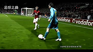 内马尔梅西大巴黎首粒进球,内马尔说梅西是球王