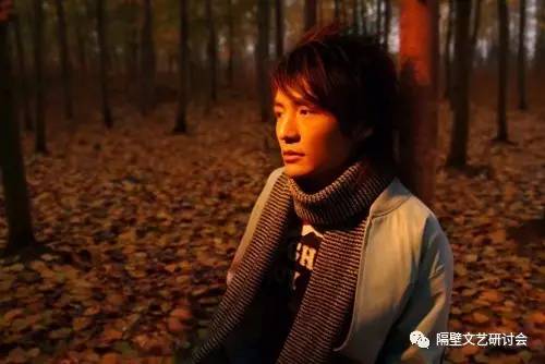 朴树再上《跨界歌王》尬聊上热搜，暌违歌坛十年，江湖上为何总是流传他的传说？