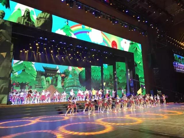 瓦屋山中铭杯篮球赛直播,国际友谊足球比赛录播