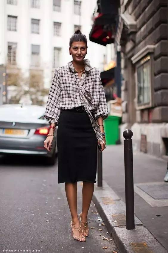 女星都在穿这件桌布单品，看完1秒就爱上！