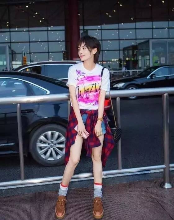 女星都在穿这件桌布单品，看完1秒就爱上！