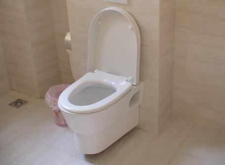 马桶有黑污渍怎么去除小妙招图解,马桶黄污渍很重怎么去除小妙招