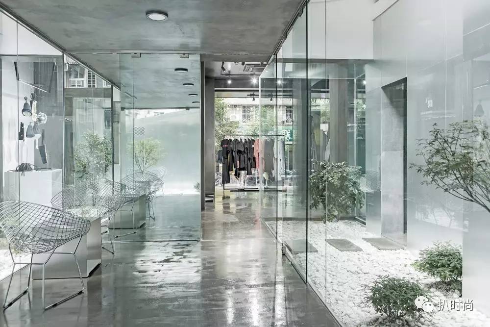 衣服批发过来卖不出去怎么清仓,衣服批发卖不出去