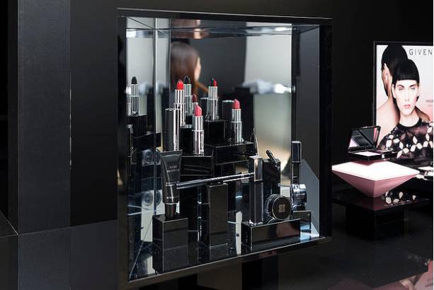 ysl纪梵希阿玛尼档次,纪梵希ysl阿玛尼兰蔻口红哪个好点