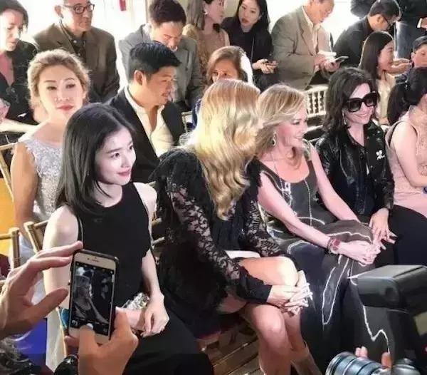 刘诗诗刘亦菲奶茶妹,刘诗诗奶茶妹视频