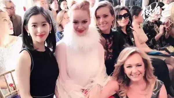 刘诗诗刘亦菲奶茶妹,刘诗诗奶茶妹视频