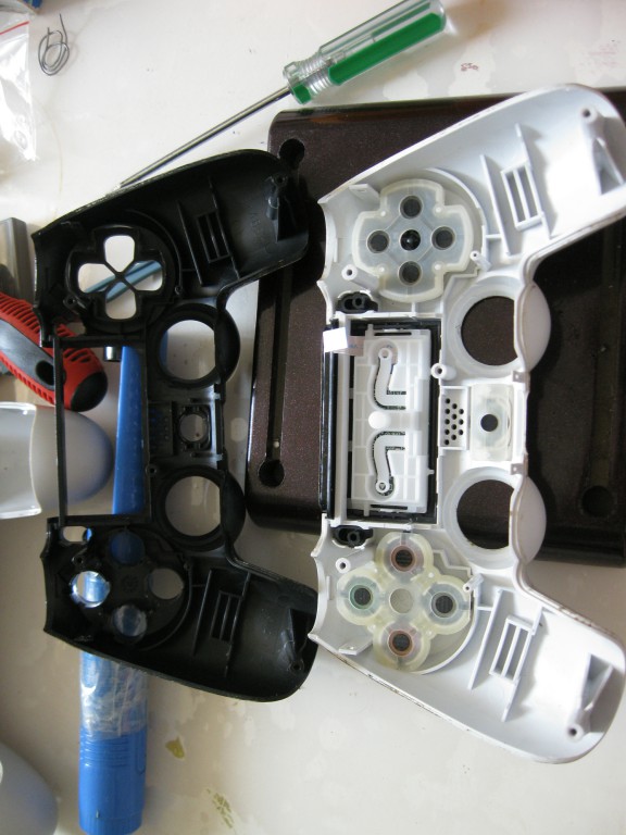 胡撕乱拆系列——索尼*法大**SONYPS4手柄拆机及真-摇杆更换