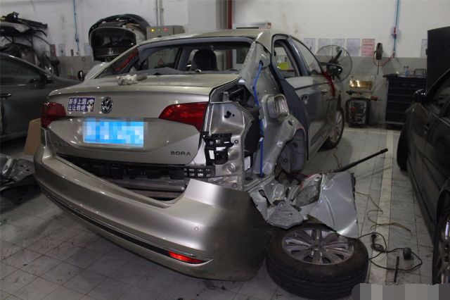 车子撞坏了4s店怎么处理,揭秘事故车在4s店维修