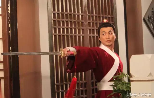 他们三人年过半百却单身，展昭有60之约，星爷和小哥呢