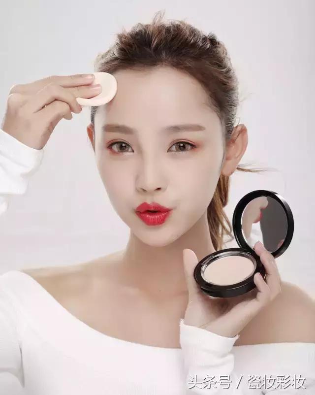 又干又油的皮肤如何化妆,脸油化妆的正确方法