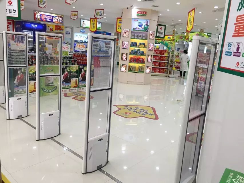 小本创业第一波,创业项目小白擦鞋