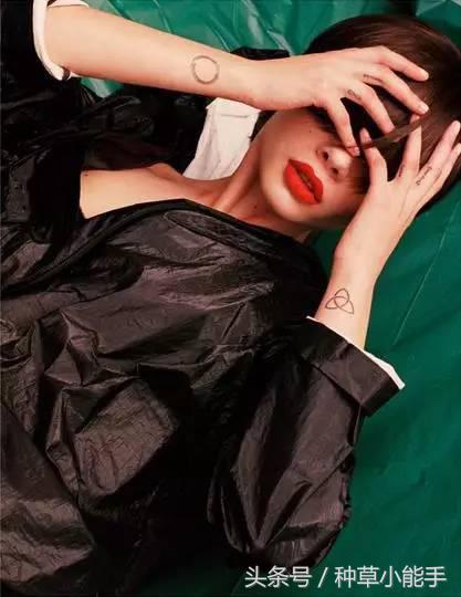 kiko唇釉用完嘴巴干,唇釉hedone哑光