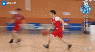 李晨体前变向晃倒马布里,李晨鹿晗乔欣应采儿跳舞