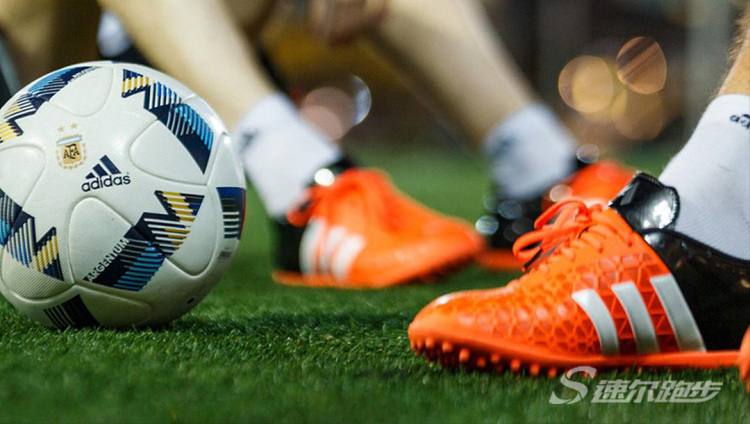 足球鞋对膝盖的危害,mg足球鞋为什么会伤膝盖