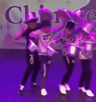 小哥，你这样做太没道德了，你微信多少，加我下