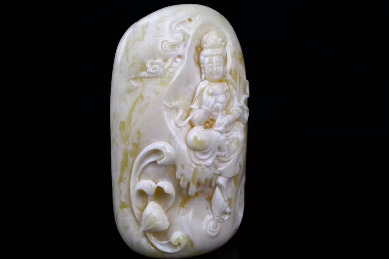 玩蜜蜡的生肖,玩蜜蜡的男人是什么样的人