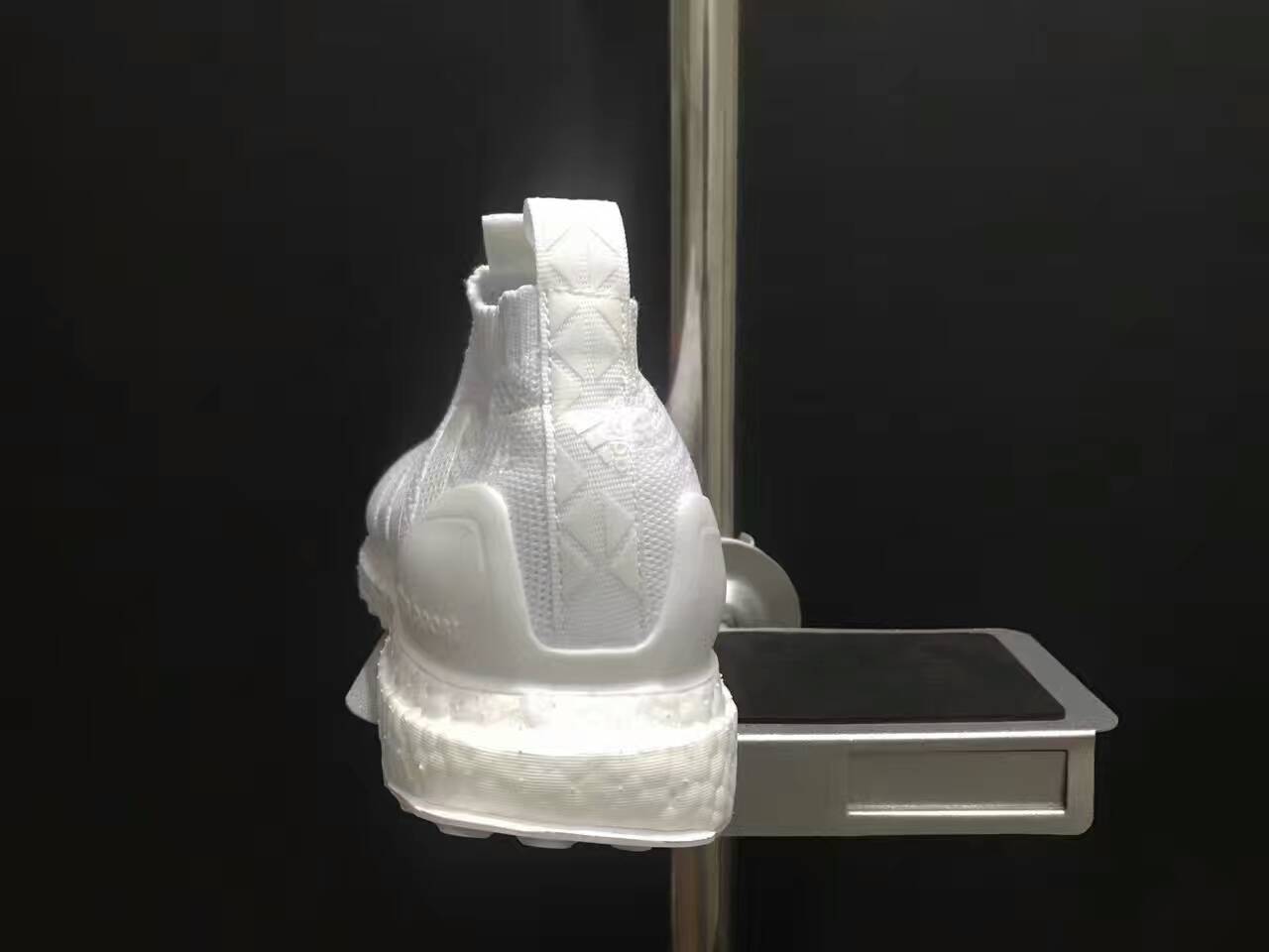 阿迪达斯boost跑鞋贝克汉姆,adidasace16.3足球鞋