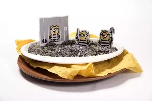 攻陷麦当劳不算！小黄人姨妈巾都有了，好用！