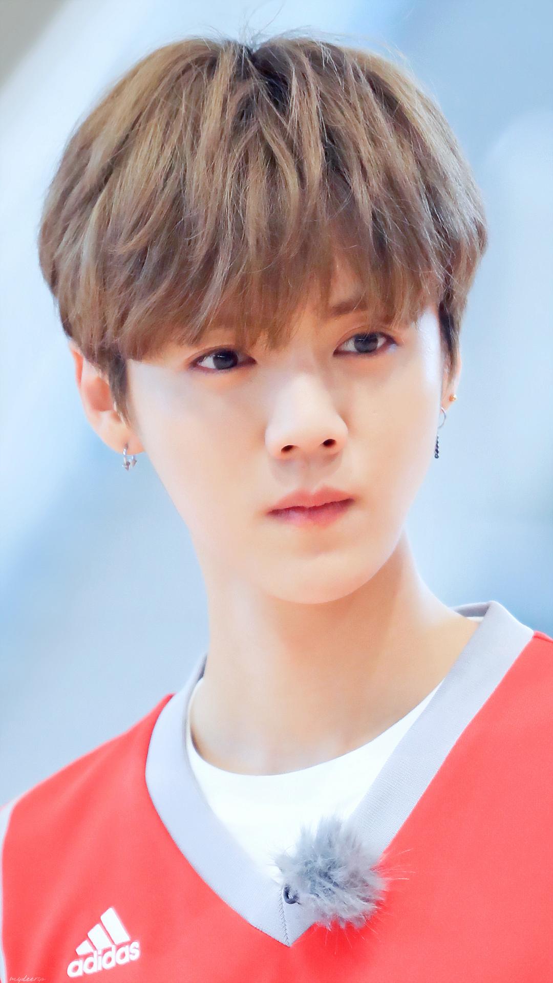 约吧大明星鹿晗照片,鹿晗扣篮