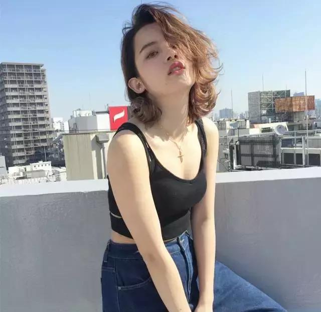 觉得自己发型不好看怎么办,觉得自己发型不适合