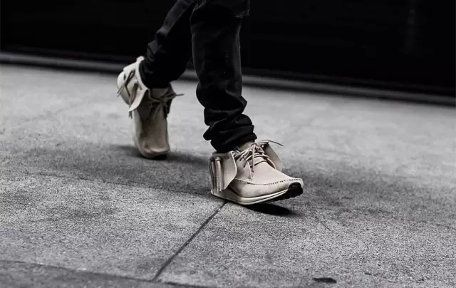 一把伞卖10万天价,一把伞卖七十万块