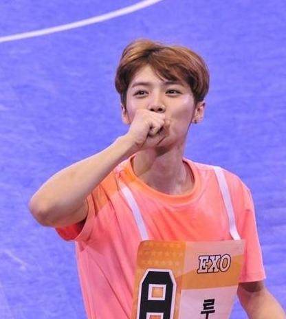 鹿晗5分钟告诉你鹿晗跳舞有多帅,鹿晗踢足球的真实水平