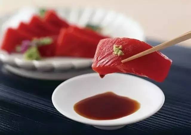 我们日常吃的三文鱼有寄生虫吗,所有的三文鱼都有寄生虫吗