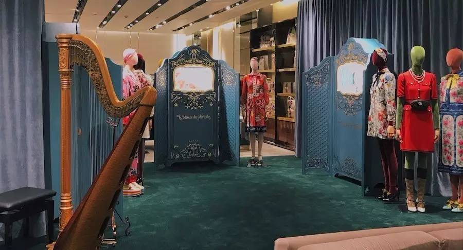 谨慎｜「人民币粉碎机」GUCCI带着新系列和可怕的线上选购服务，来了……