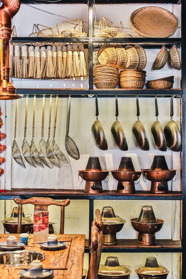 没有“马砂”怎么办？在白堤路这家天津范儿的“吃货大食堂”里，烧烤、火锅、麻小、炒海鲜可以轮番PK到清晨2点！