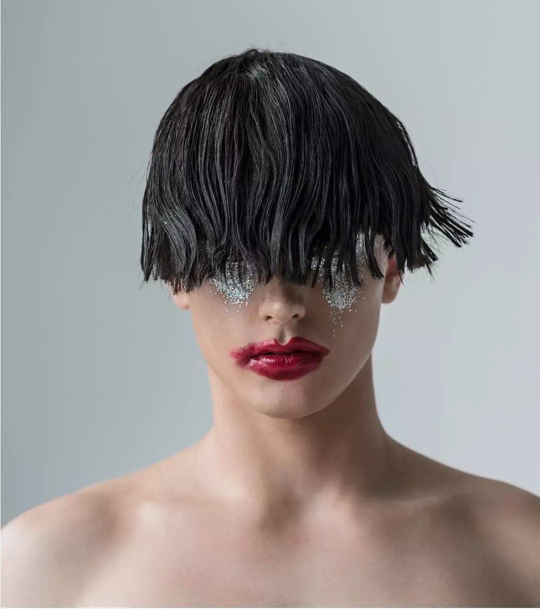 男人要成长和提升自己,男人要努力挣钱提高生活水平