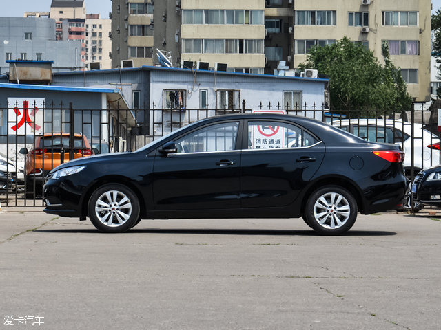 17年荣威360手动天窗版能卖多少钱,新款荣威360报价及图片