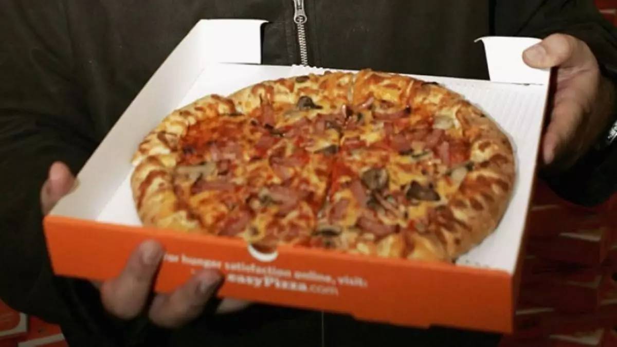 目击者称章莹颖曾在小镇兜售首饰；留学中介造假每年收入破亿；新西兰油价发达国家中最高；海航新制服被外媒盛赞